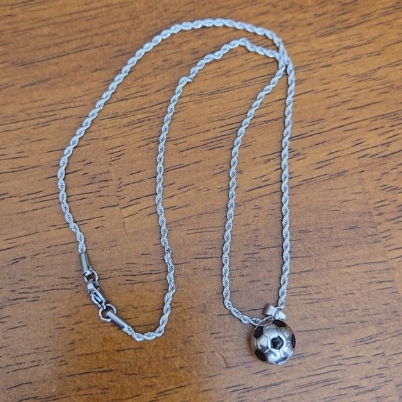 Stainless Steel Silver Twisted Rope Chain Soccer Ball Pendant Necklace 17.5" - Picture 4 of 8